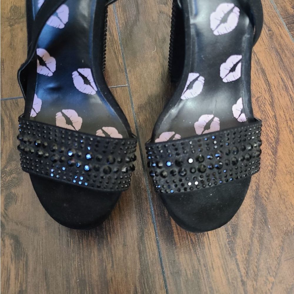 Juicy Couture Studded Platform Heels - Picture 4 of 9